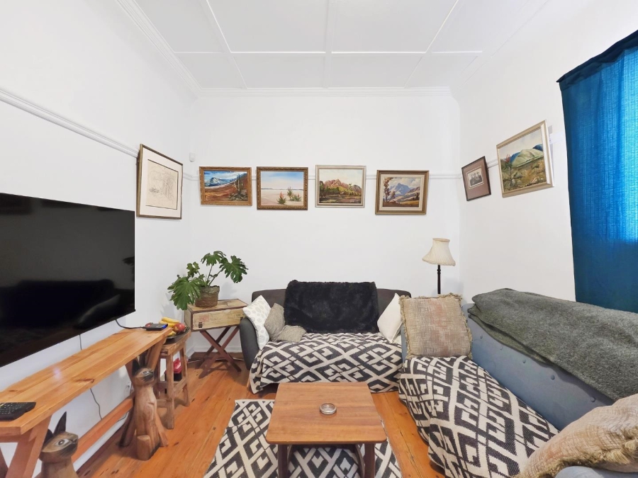 2 Bedroom Property for Sale in Sea Point Western Cape